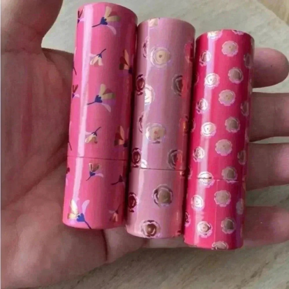 🆕3-PC Lip Balm Pink Floral Print Package🆕 - Picture 3 of 4